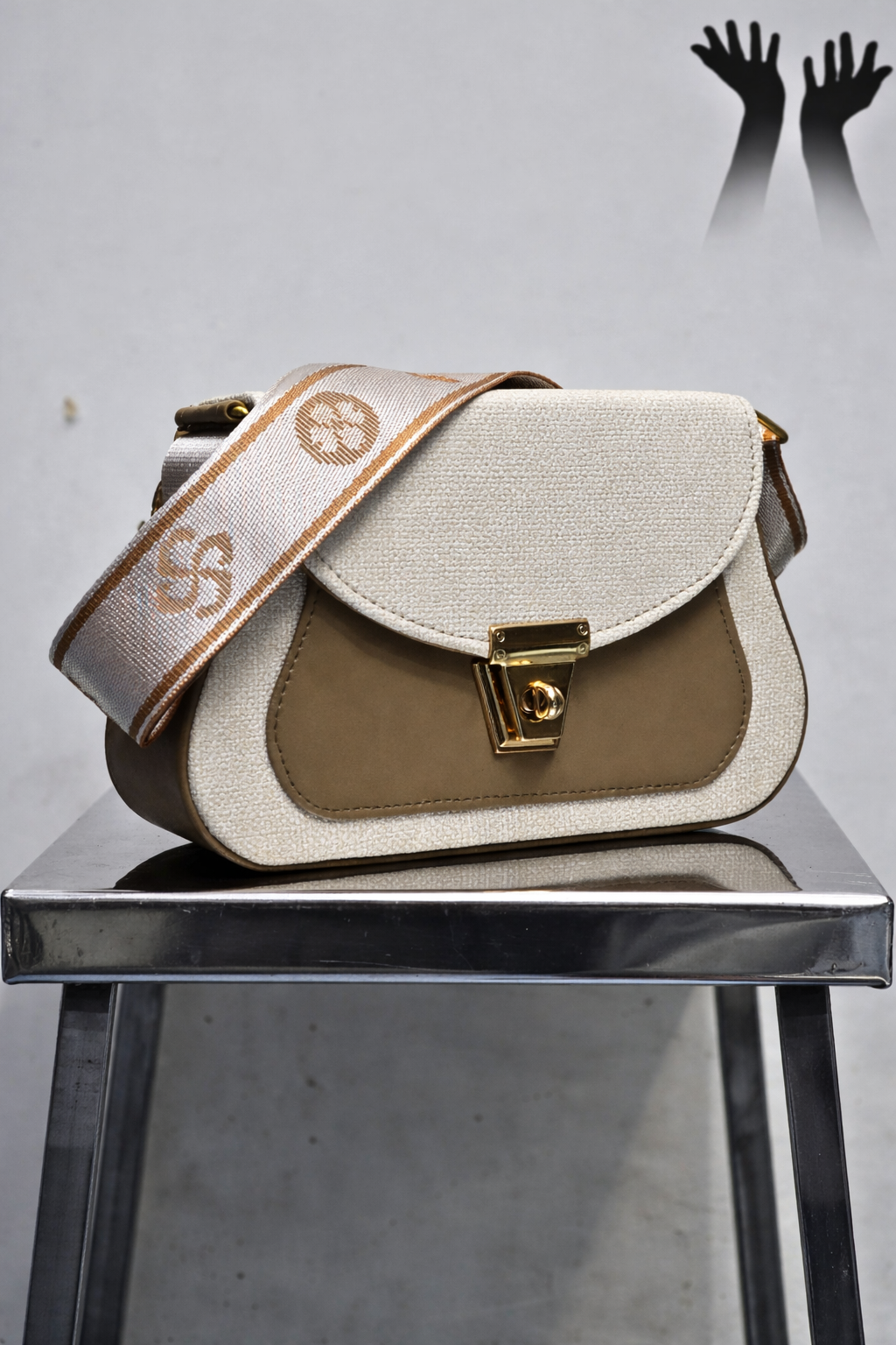 Lady Crossbody sling
